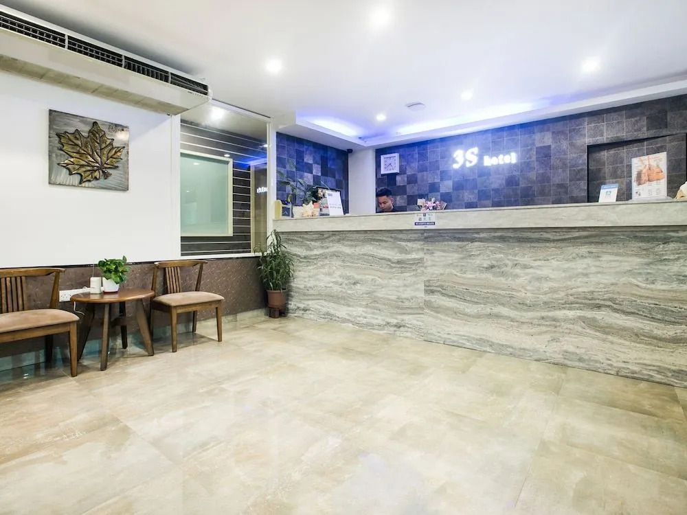 Oyo 1156 3S Hotel