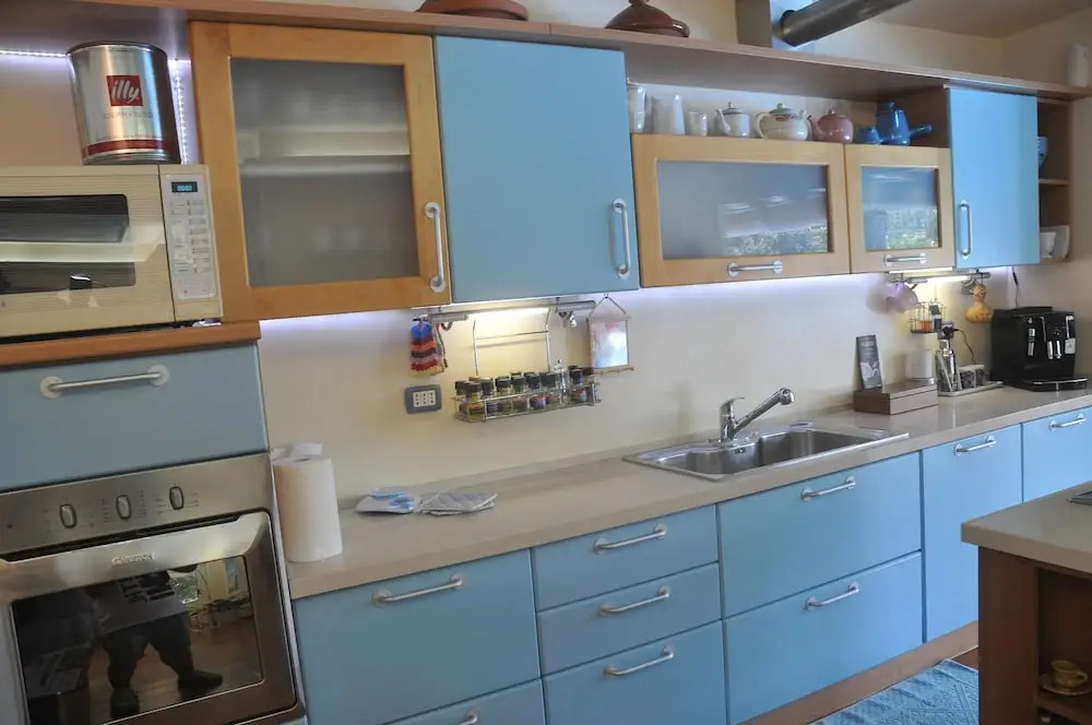 Very cozy, comfortable lanthana villa on 2 floors, independent