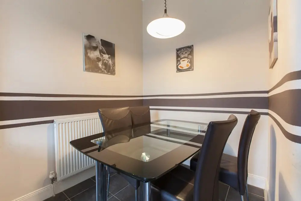 2 Bedroom Central Apartment