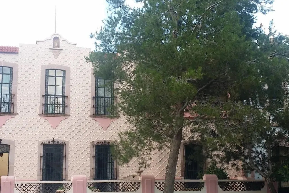 Casa de La Alameda