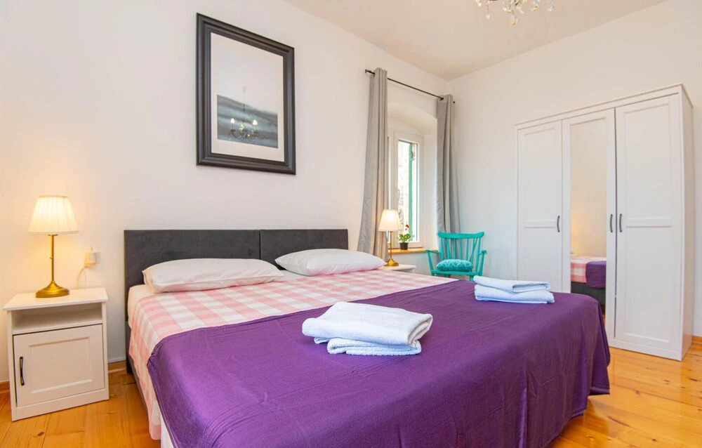 Nice Apartment in Sibenik With Wifi and 3 Bedrooms