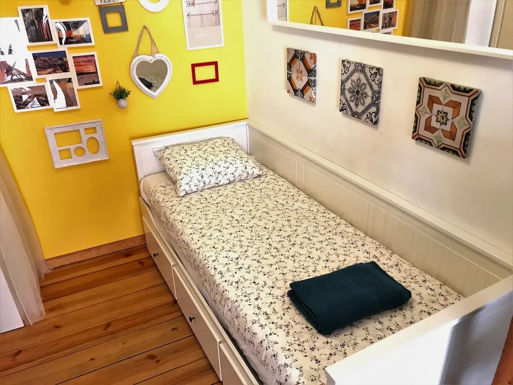 Typical studio in great location Tram 28
