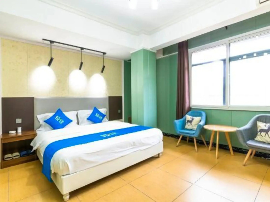 Lanfeng Hotel