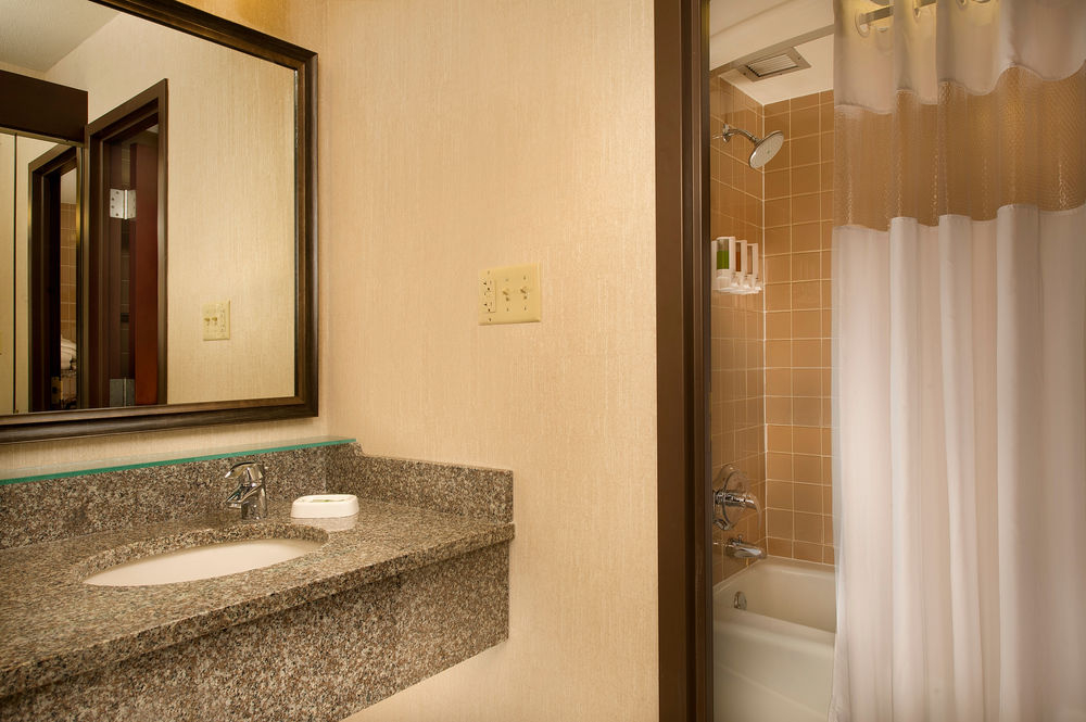 Drury Inn & Suites Kansas City Stadium- Kansas City