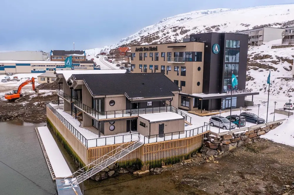 Arctic Sea Hotel