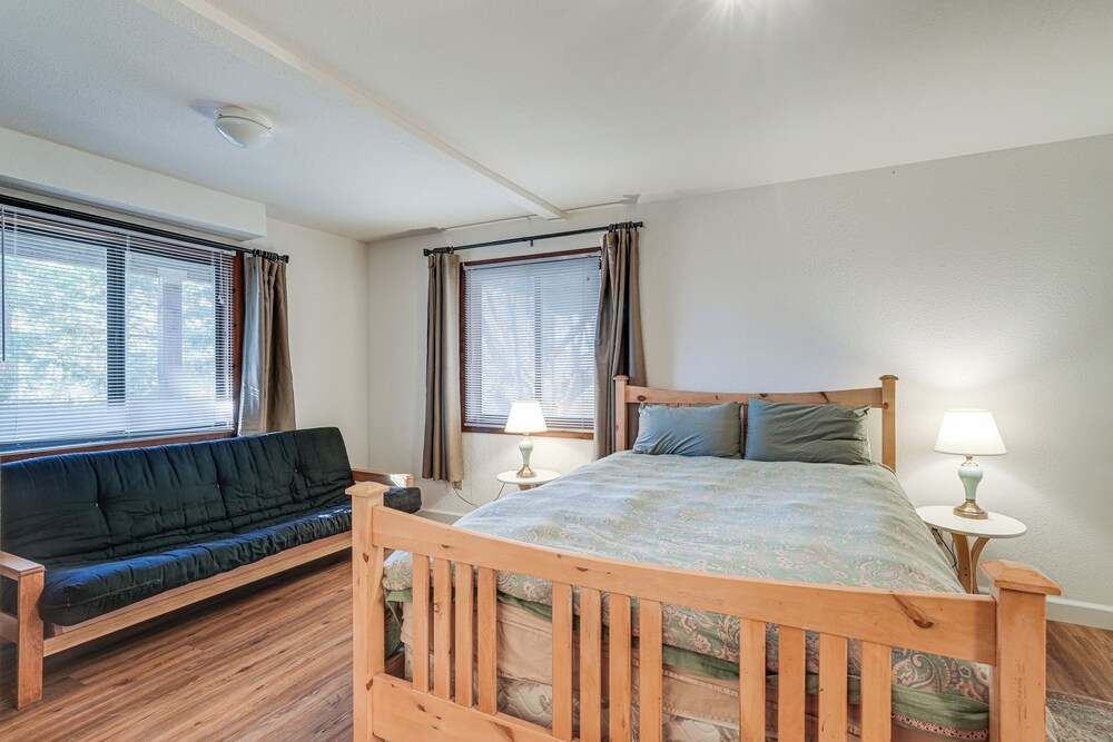 Deck & Gas Grill: Secluded Arnold Cabin Rental!