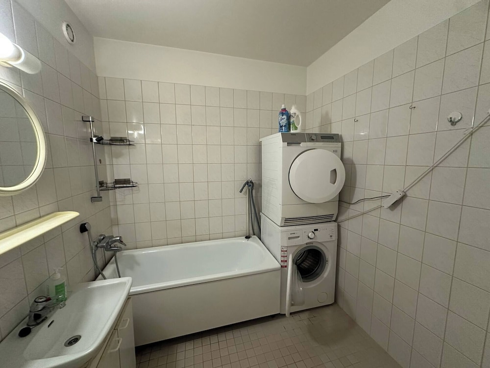 Spacious 2 Bedroom 75 sqm Kannelmäki