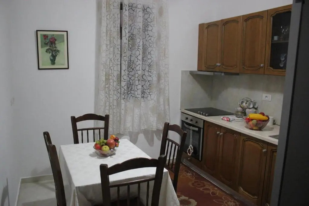 Unejs Apartment