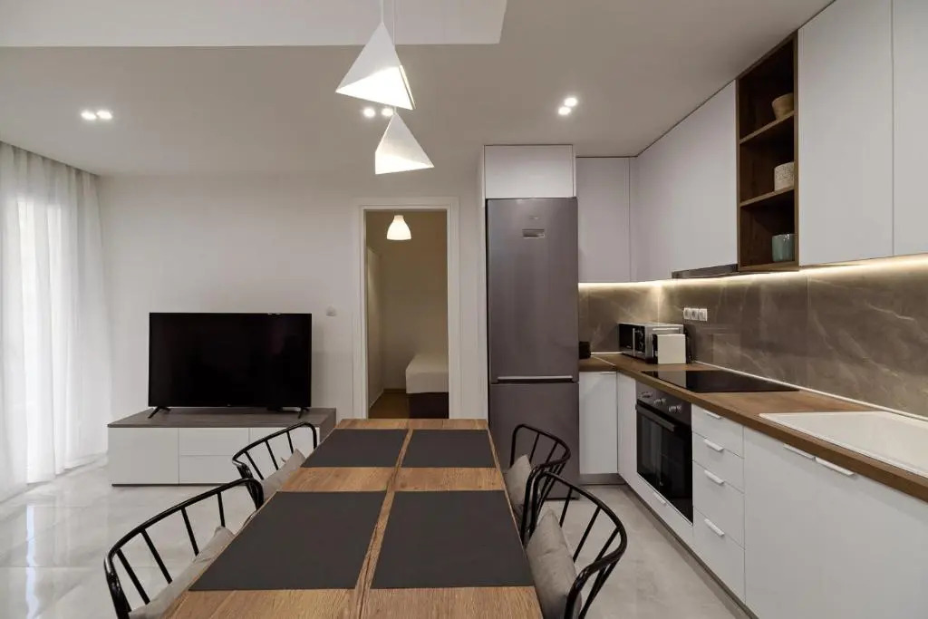 Blu & Marrone Suites-parking included