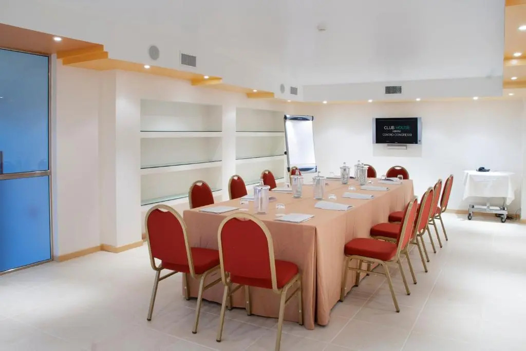 Club House Hotel