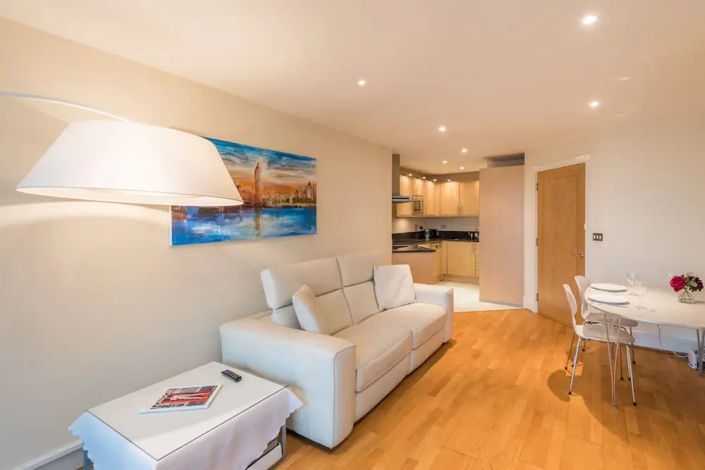 Stunning Flat Overlooking the Thames