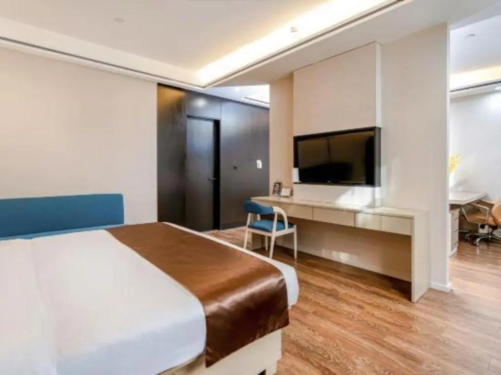 GYA Changzhou Wujin District Hutang New Era Furniture Plaza Hotel