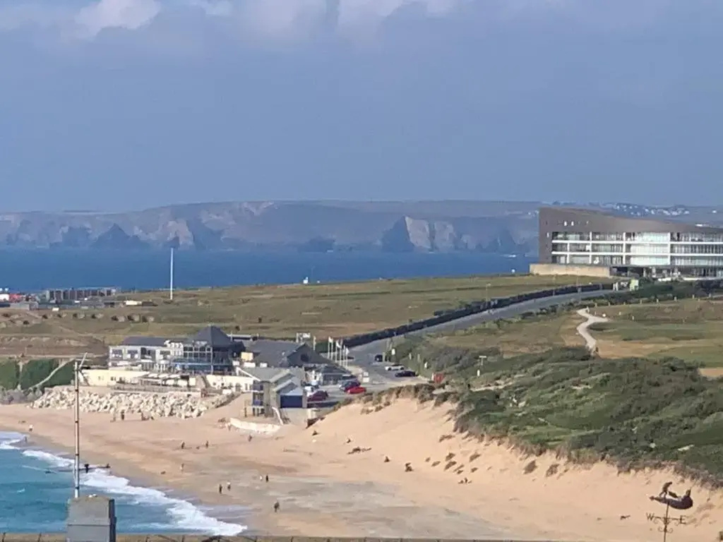 SEA BEACH & COASTAL VIEWS from LRG SUN TERRACE G Bay Apartments OVERLOOKS FISTRAL BEACH MOST DESIRABLE LOCATION SLEEPS & DINES 6 which includes SOFABED 2 BATHROOMS AL FRESCO Dining Smart tv all rooms PRIVATE PARKING 2 CARS sat-sat only April-Nov please