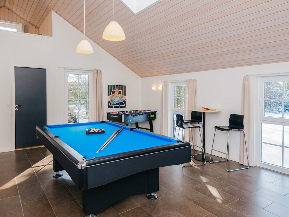 14 person holiday home in Blåvand