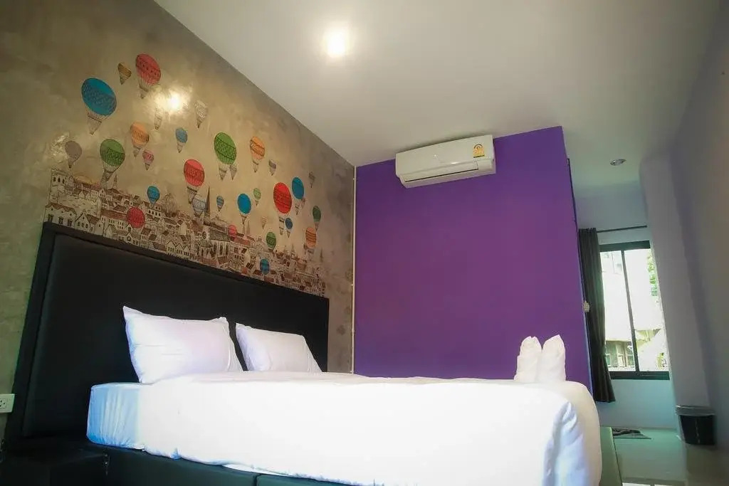 B-Cozy Hotel
