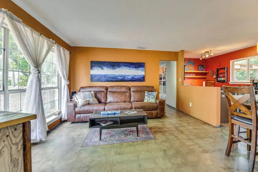 Fort Walton Beach Home ~ 2 Mi to Okaloosa Island!