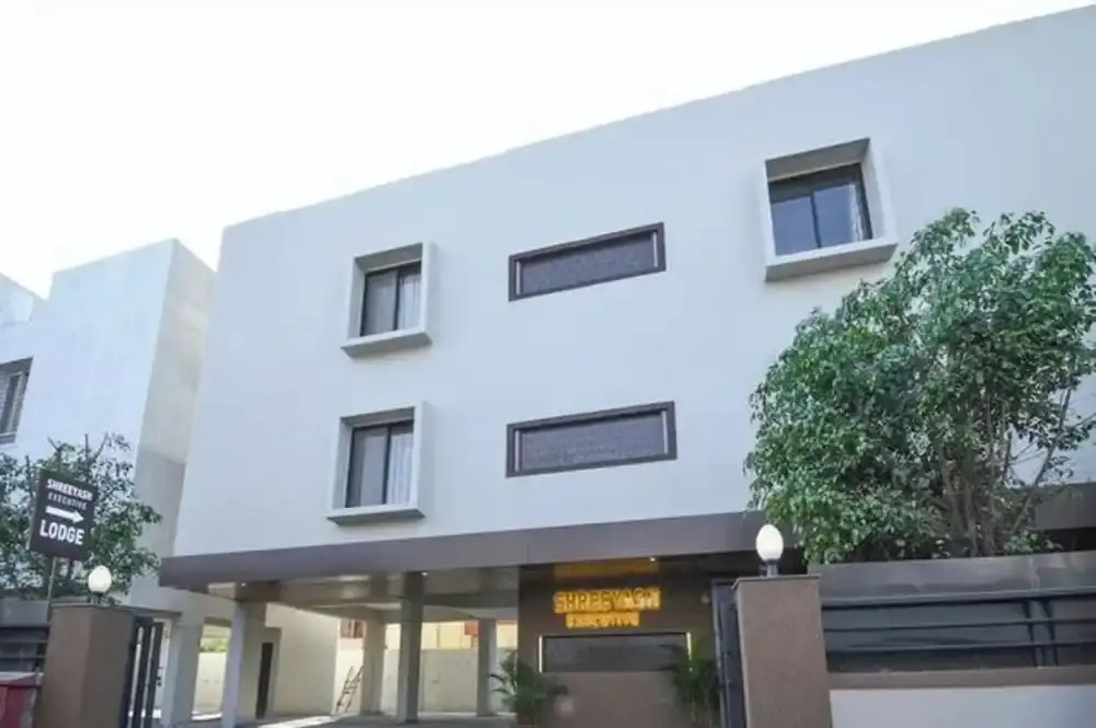 Hotel Shreeyash Executive