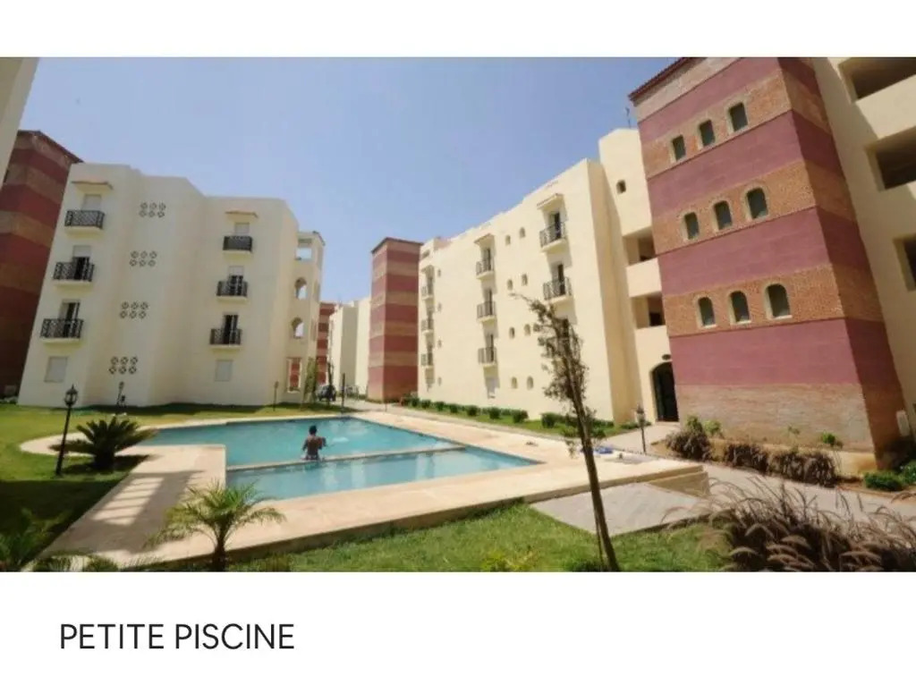 TANGER/ASILAH: APPART 50m2 FACE MER ET PISCINES, 5 PLACES, TOUT ÉQUIPÉ+WIFI+CLIM