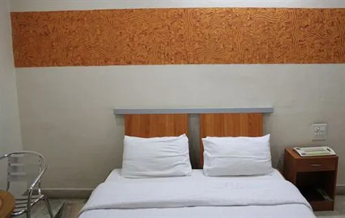 Falcons Nest Service Apartment-Lawsons Bay