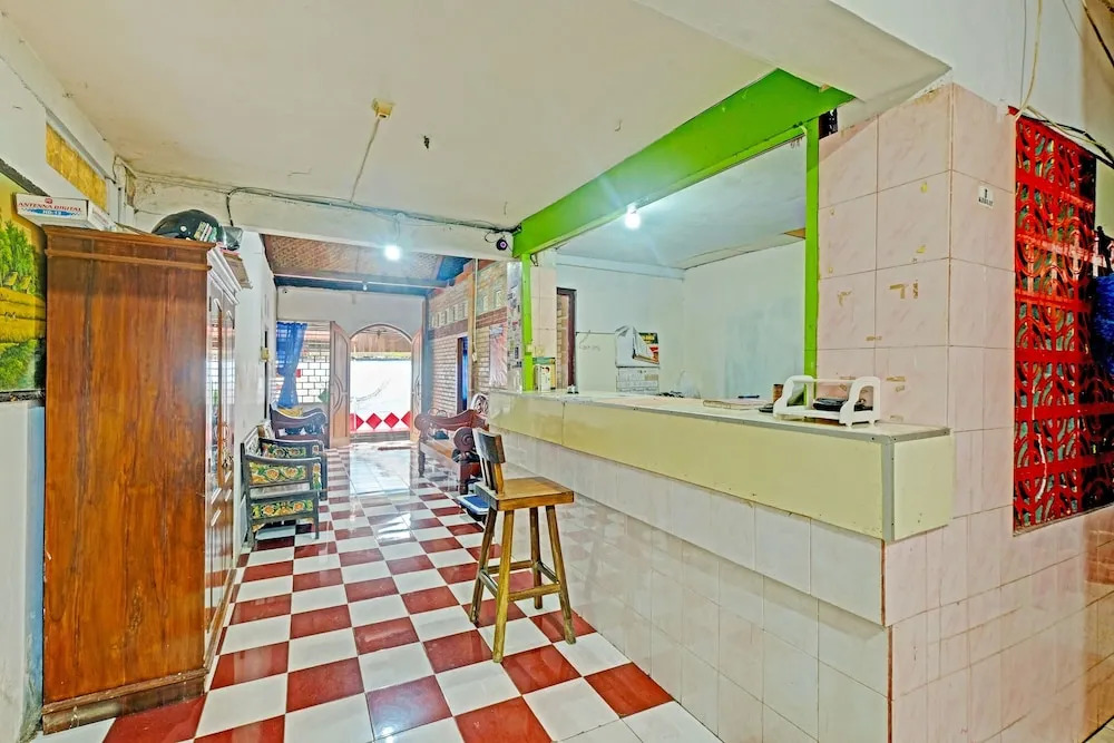 SPOT ON 91915 Homestay Superman