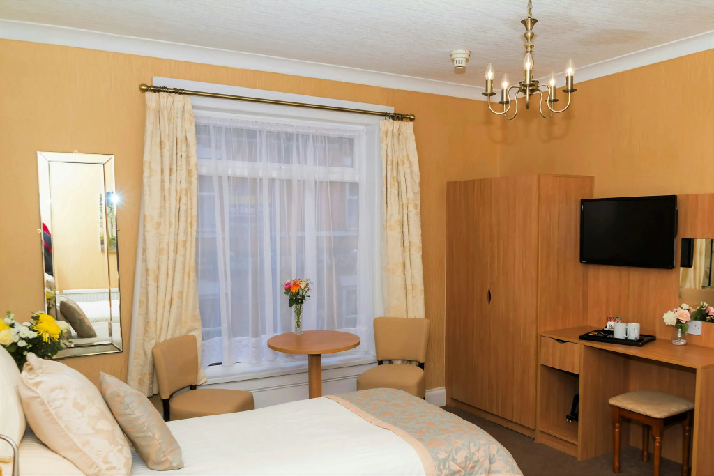 Kingston Theatre Hotel
