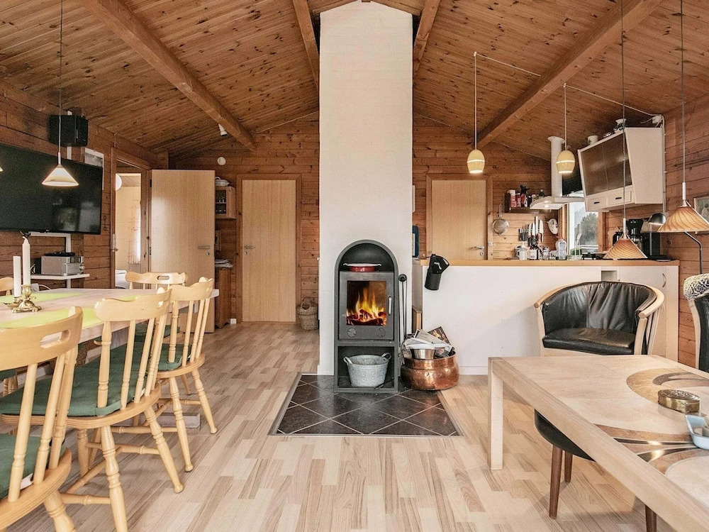 6 Person Holiday Home in Hirtshals
