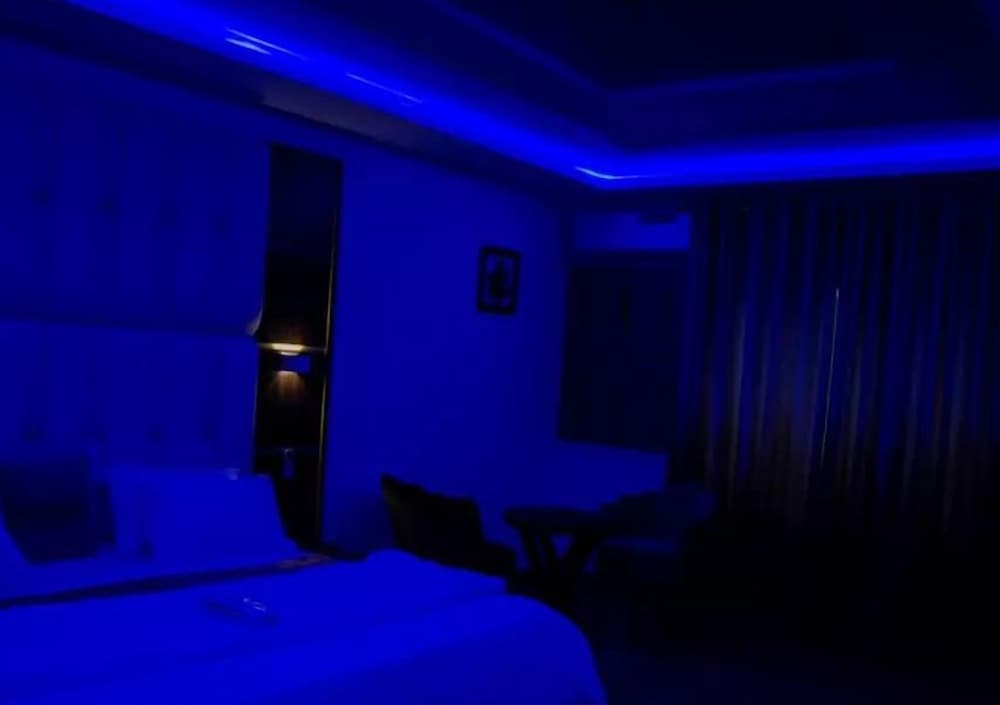 Elegant Suites by Golden Bide Jos