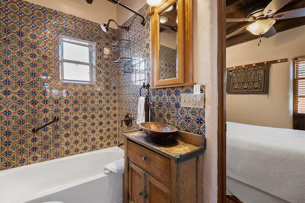Desert Sky - Sweet Retreat, Across From Santa Fe River in the Railyard