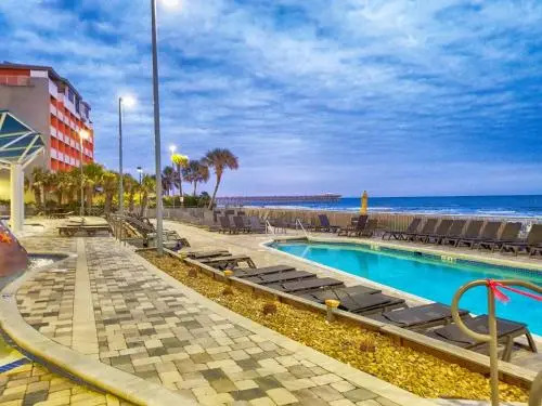 Luxurious Ocean Front 4th Floor Suite with Jet Tub