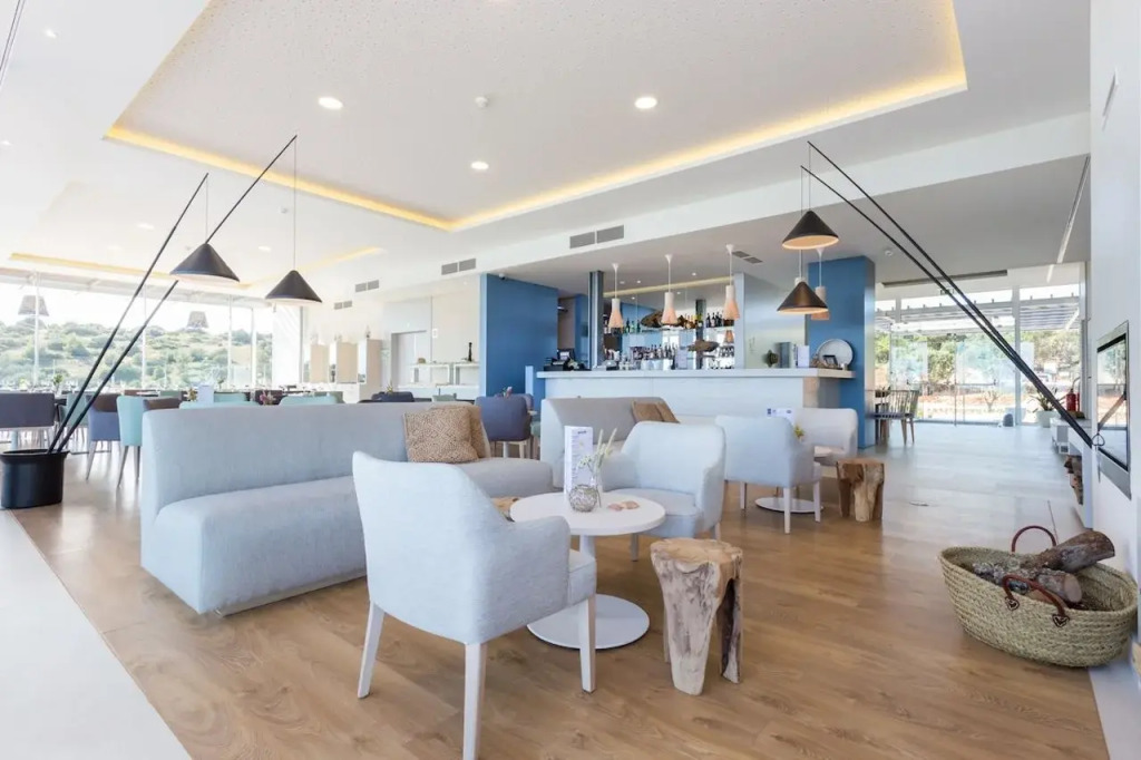 Palmares Beach House Hotel