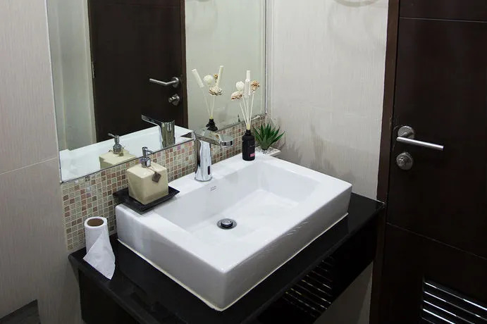 BBG Seaside Luxurious Service Apartment