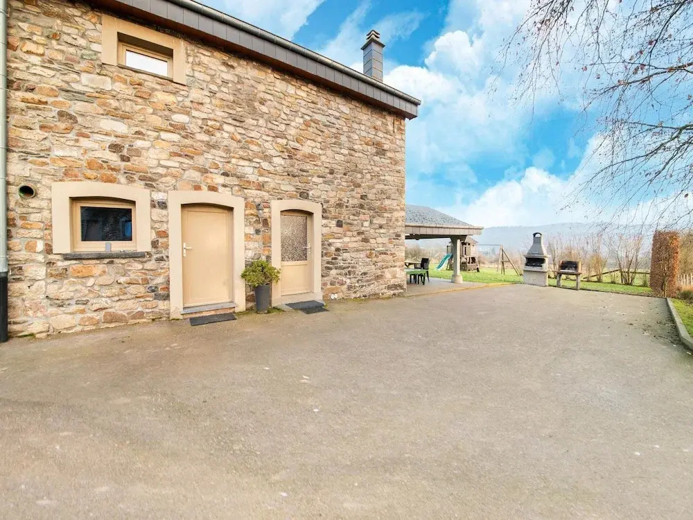 Test Property Beautiful holiday home near Vielsalm with rural view