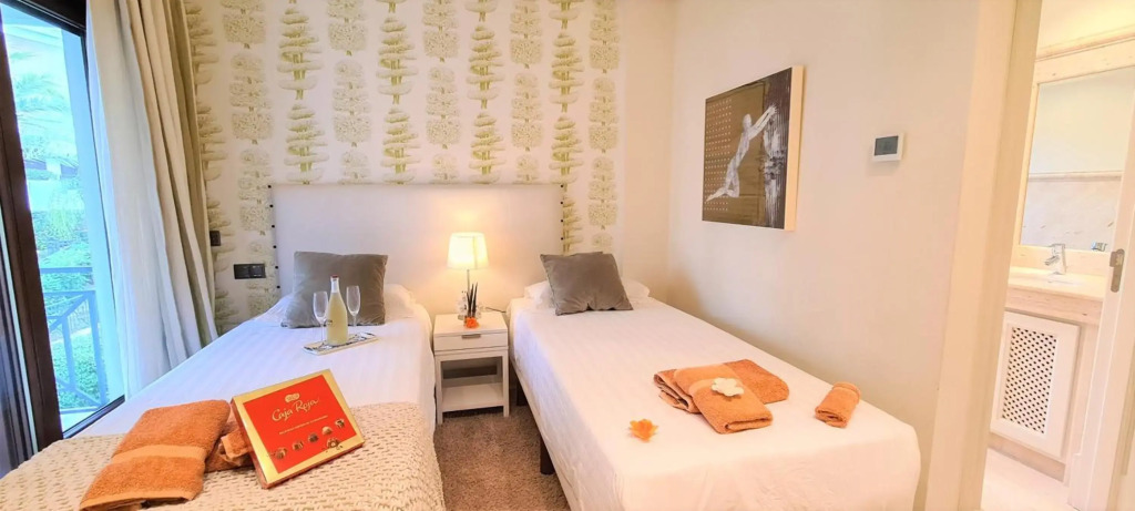 LUXURY APARTMENT FRONTAL BEACH in Doncella Beach