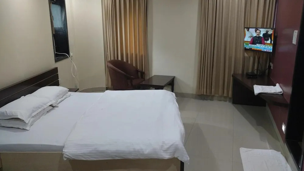 Pals Hotel