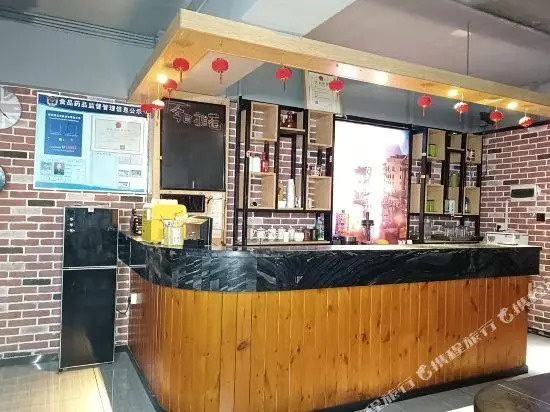 Huan Man Hotel (Furong Square Subway Station Second Xiangya Hospital Store)