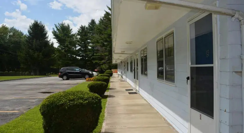 Pine Grove Motel