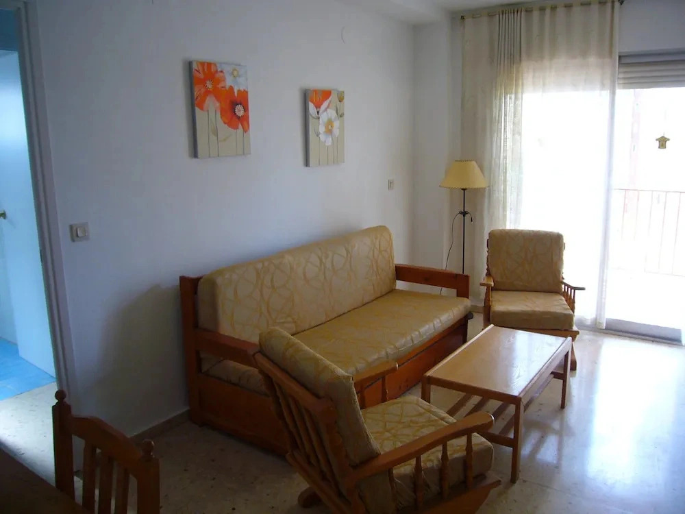 Oce3 2A in Benidorm With 2 Bedrooms and 1 Bathrooms