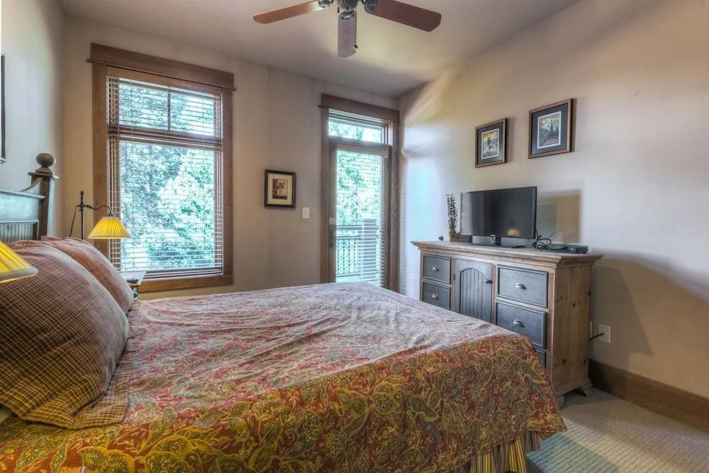 Lone Eagle #3015 - 2 Br Condo