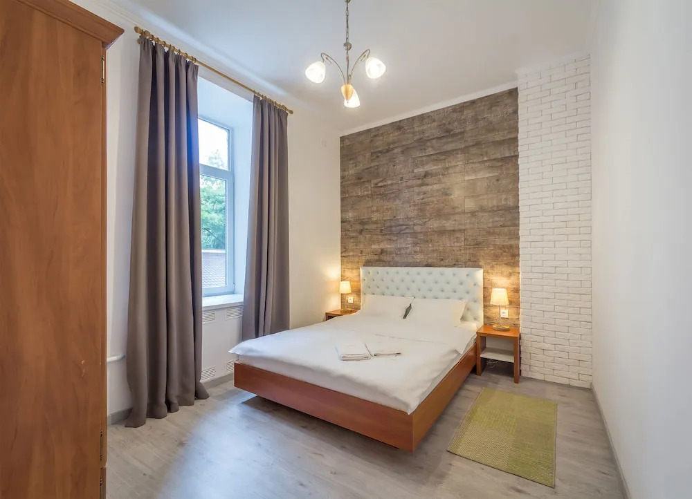 Central Dayflat Apartments