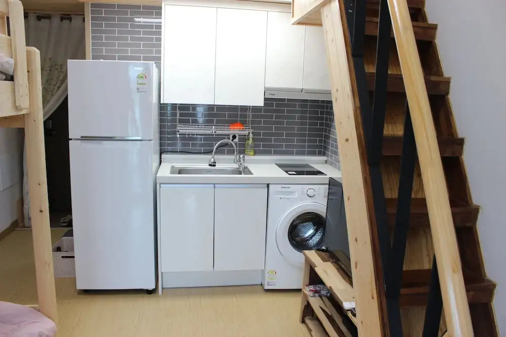 Doomchit Guest House - Hostel