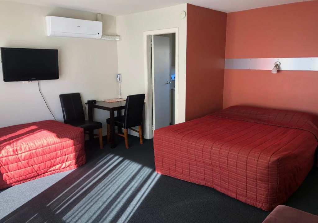 Middlepark Motel