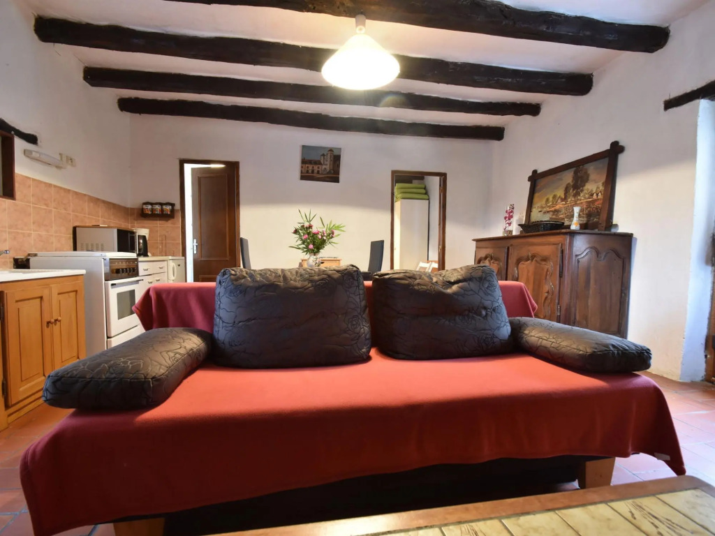 Quaint Home in Berbiguières, Valley of the Castles at 15min