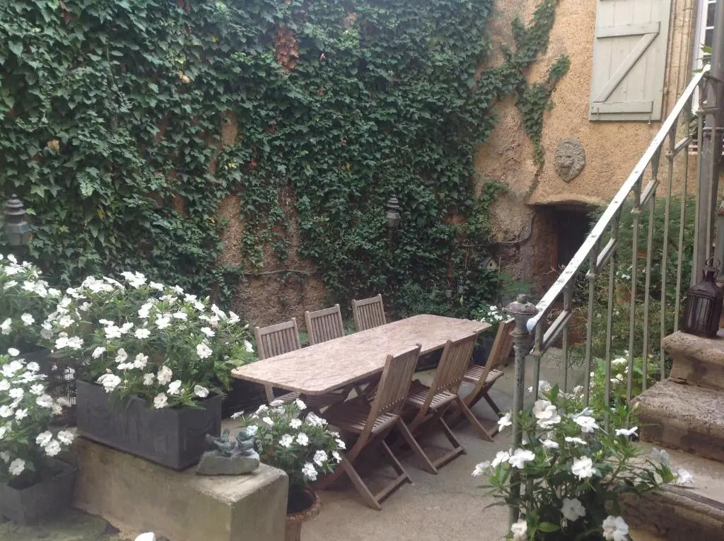Les Chambres de LHorloge