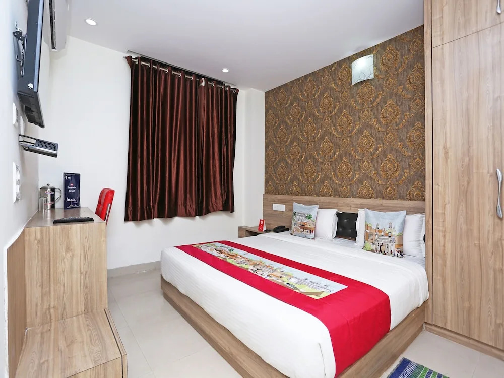 OYO 8226 RD Inn