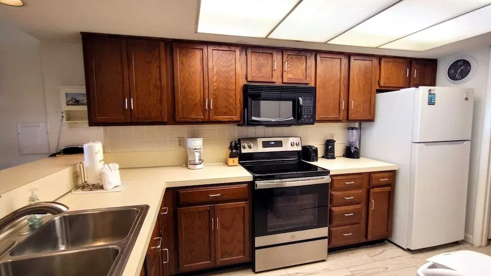 Embassy 402 Minium 2 Bedroom Condo by RedAwning