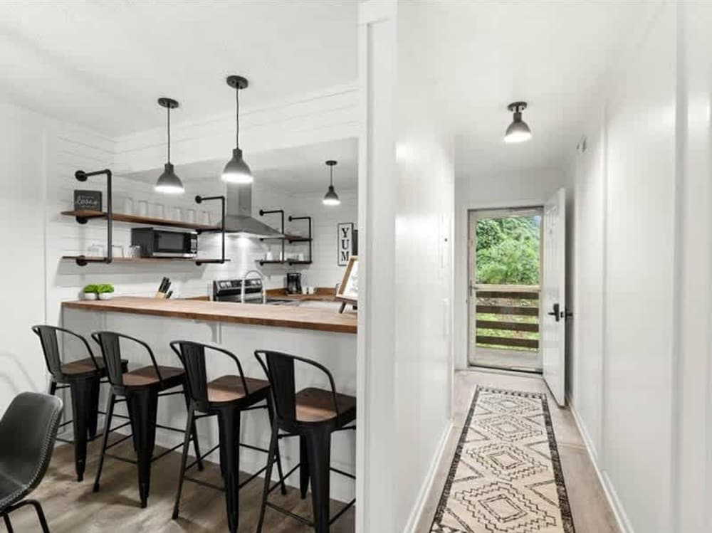 Turkey Nest by Beyond Expectations- Renovated 2BR