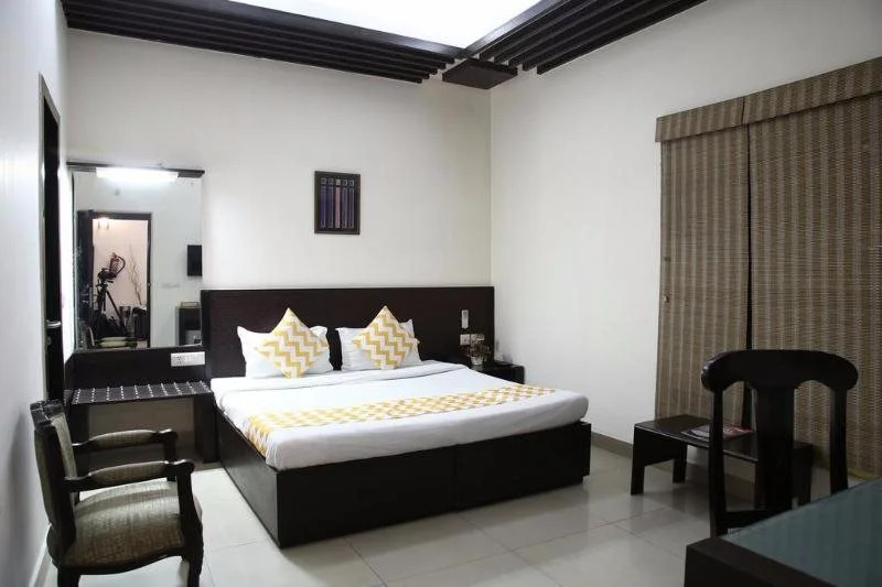 FabHotel Daffodils Inn Connaught Place