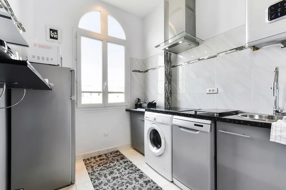 Jean Jaures Apartment 1