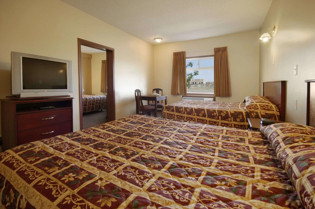 Super 8 by Wyndham Fort Saskatchewan