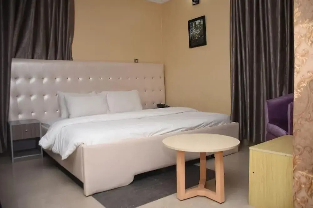 Lush Suites